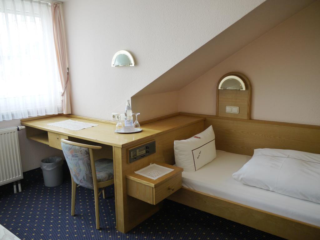 Hotel Ebner Бад-Кёнигсхофен-им-Грабфельд Номер фото