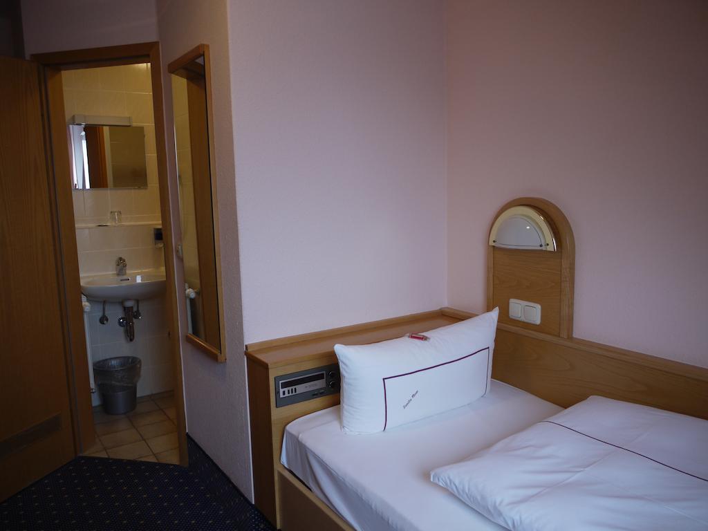 Hotel Ebner Бад-Кёнигсхофен-им-Грабфельд Номер фото